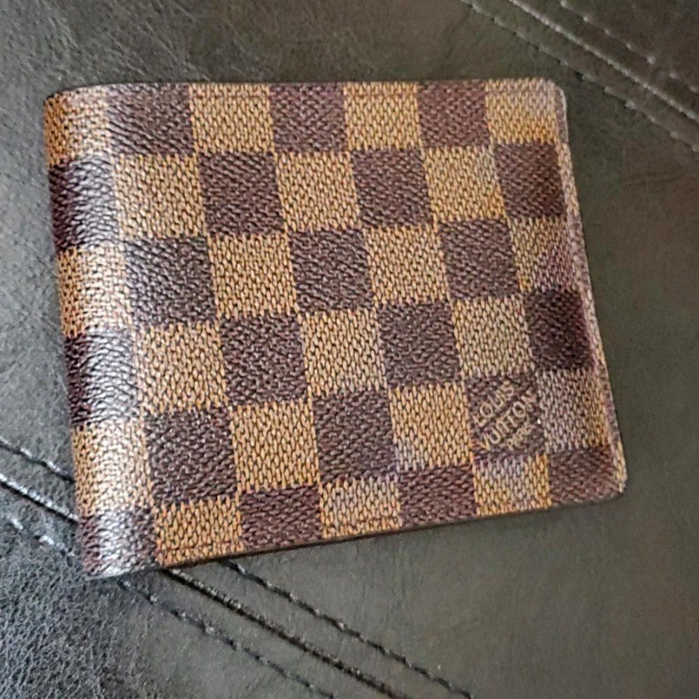 Louis Vuitton Mens Wallet